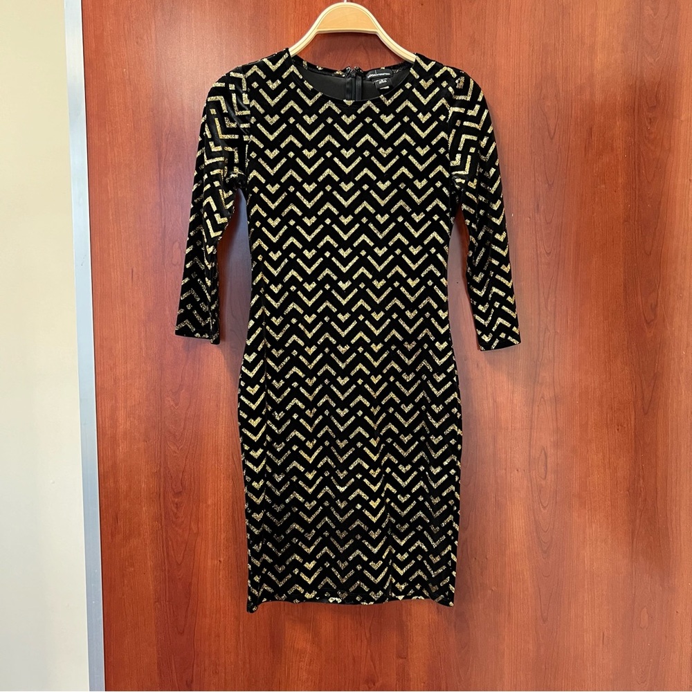 Victoria’s Secret Moda International Black Velvet Gold Chevron Dress Size Small